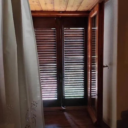 Semesterbostad Forest House - Magnificent Sunset & Mountain View *